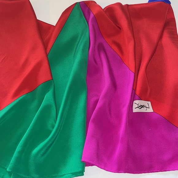 Authentic YSL Large Scarf - Picture 5 of 6